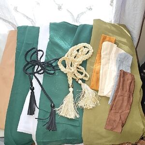 Elegant Green and Gold Scarf Set with Tassels